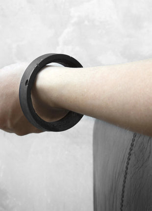 COLOSSEUM BLACK BANGLE | Concrete Bracelet-2
