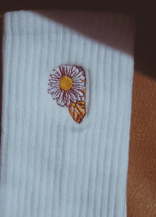 Flower Power Embroidered Socks - xlchoice.com