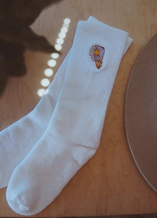 Flower Power Embroidered Socks - xlchoice.com