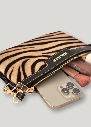 Cartera de Mano de Cuero Negro con Solapa Pelo Cebra – Piel Genuina – IULIUS - XLchoice