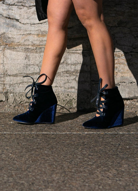 The Wedge Collection No. 2 - XLchoice