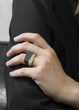 MK3 ASYMMETRISK RING i SORT + KVADRATISK RING I MESSING | Håndlavet minimalistisk smykkesæt - XLchoice