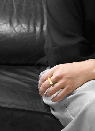 FIRKANTET RING I MESSING | Geometrisk justerbar ring-2