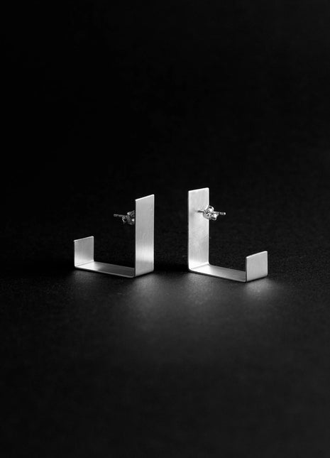 Firkantede 925-sølvøreringe – håndlavet minimalistisk design-1