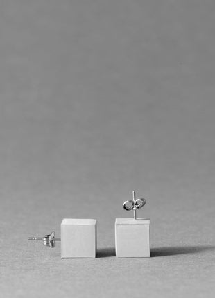 alt
CUBE øreringe – minimalistiske geometriske grå statement-øreringe-3