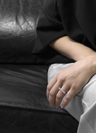 MINIMAL ALUMINIUMSRING | Elegant geometrisk firkantet ring - XLchoice