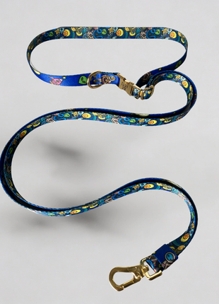 Hundeline Galaxy, handsfree fra Woofy Hund, blå galaxy-print-line med guldbeslag, 2 m